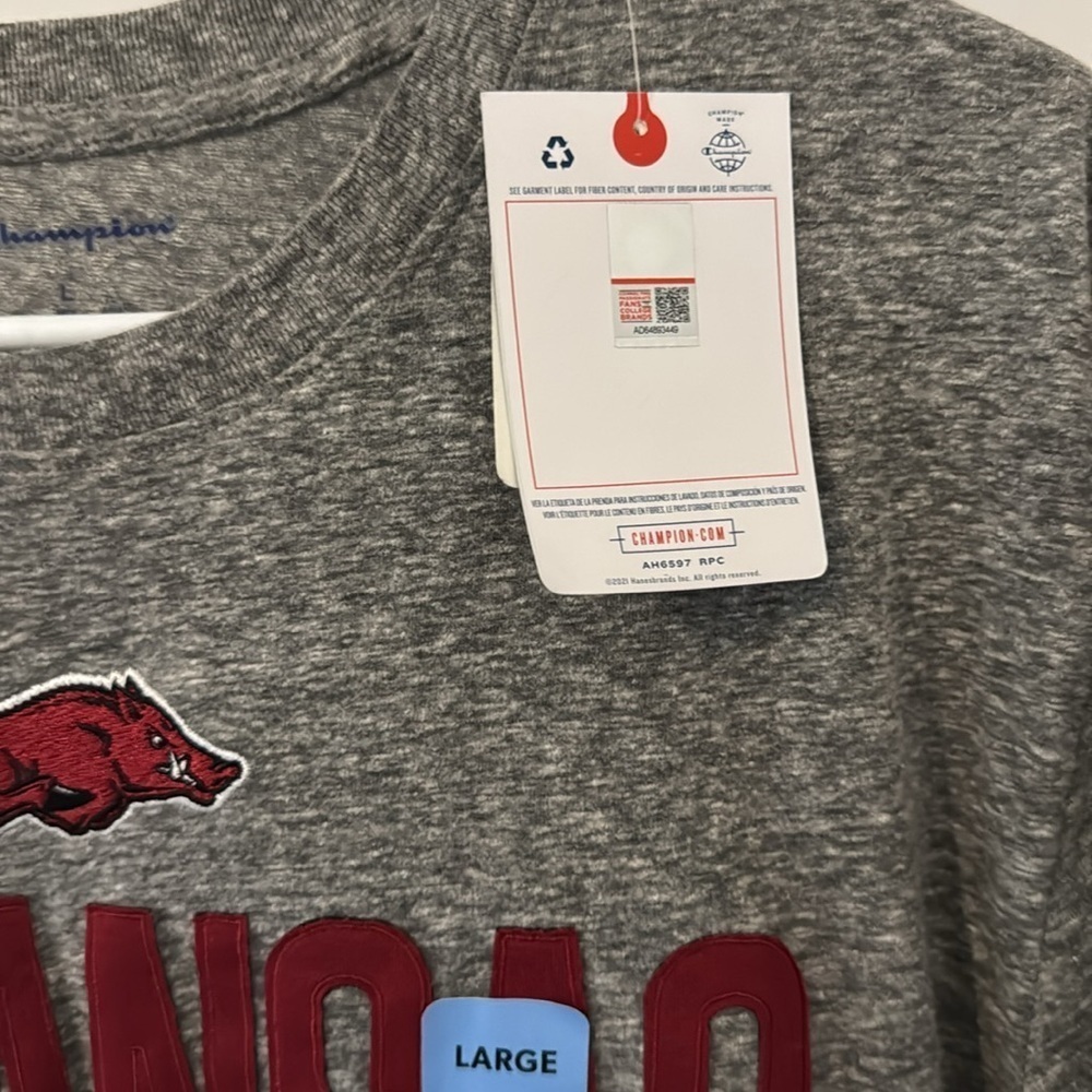 ❤️NWT Arkansas Shirt❤️ - Picture 2 of 4